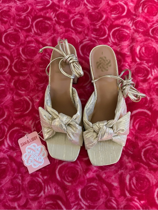 Sam & Libby Shoes - ❤️Sam & Libby Women’s Gold Block Heel Sandals with Ankle Tie New in Box Size 8